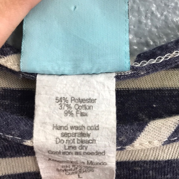 Stripped Mid-sleeve Top - Picture 4 of 4